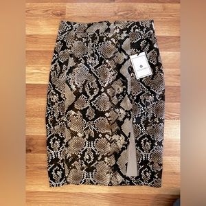 NWT Altuzarra for Target snakeskin animal print pencil skirt - size 4